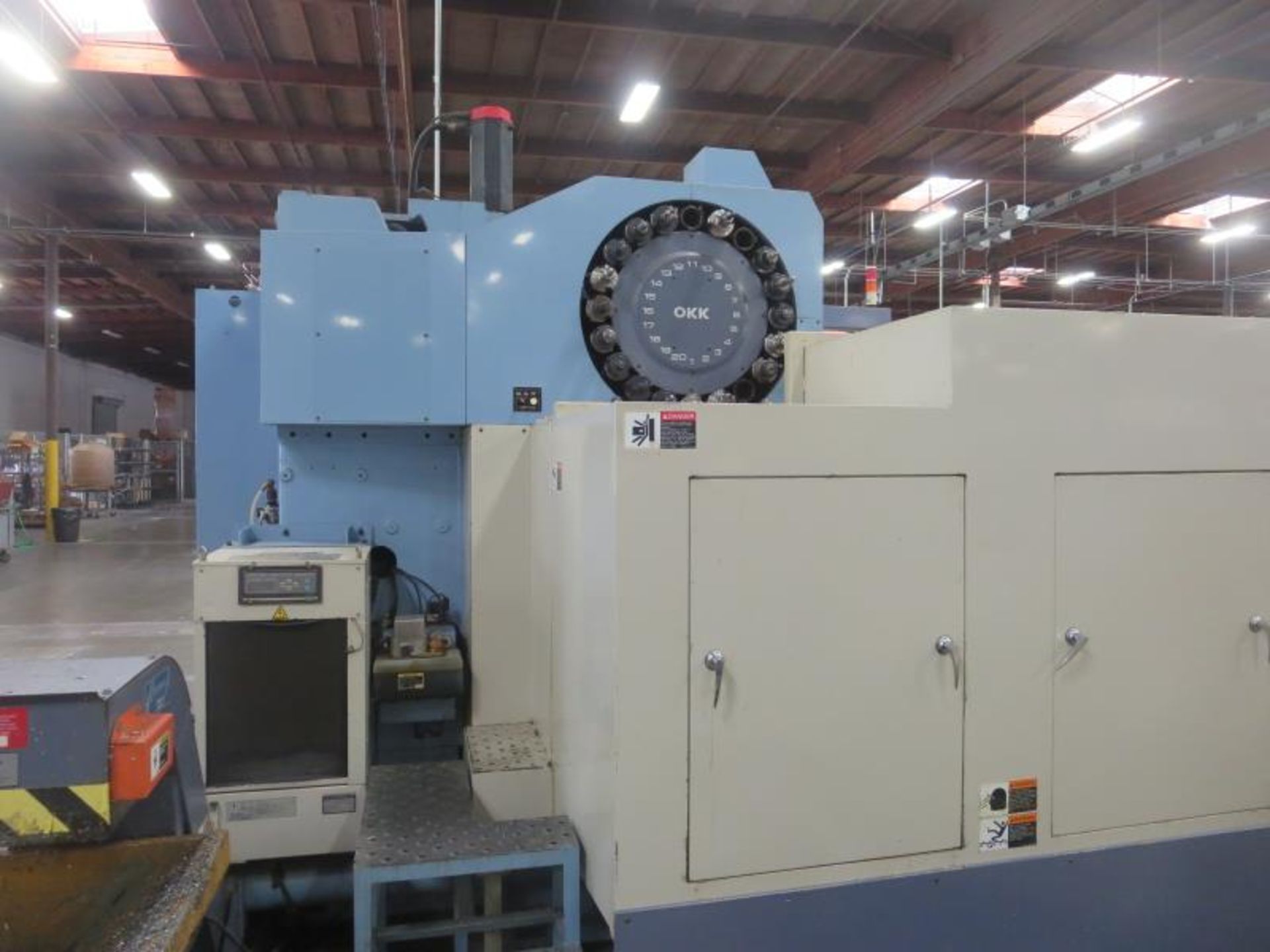 OKK VM7 CNC Vertical Machining Center. 3 Axis 7.5hp, 2 Step Max 10,000 RPM Spindle, Approx. 61" x - Image 4 of 13