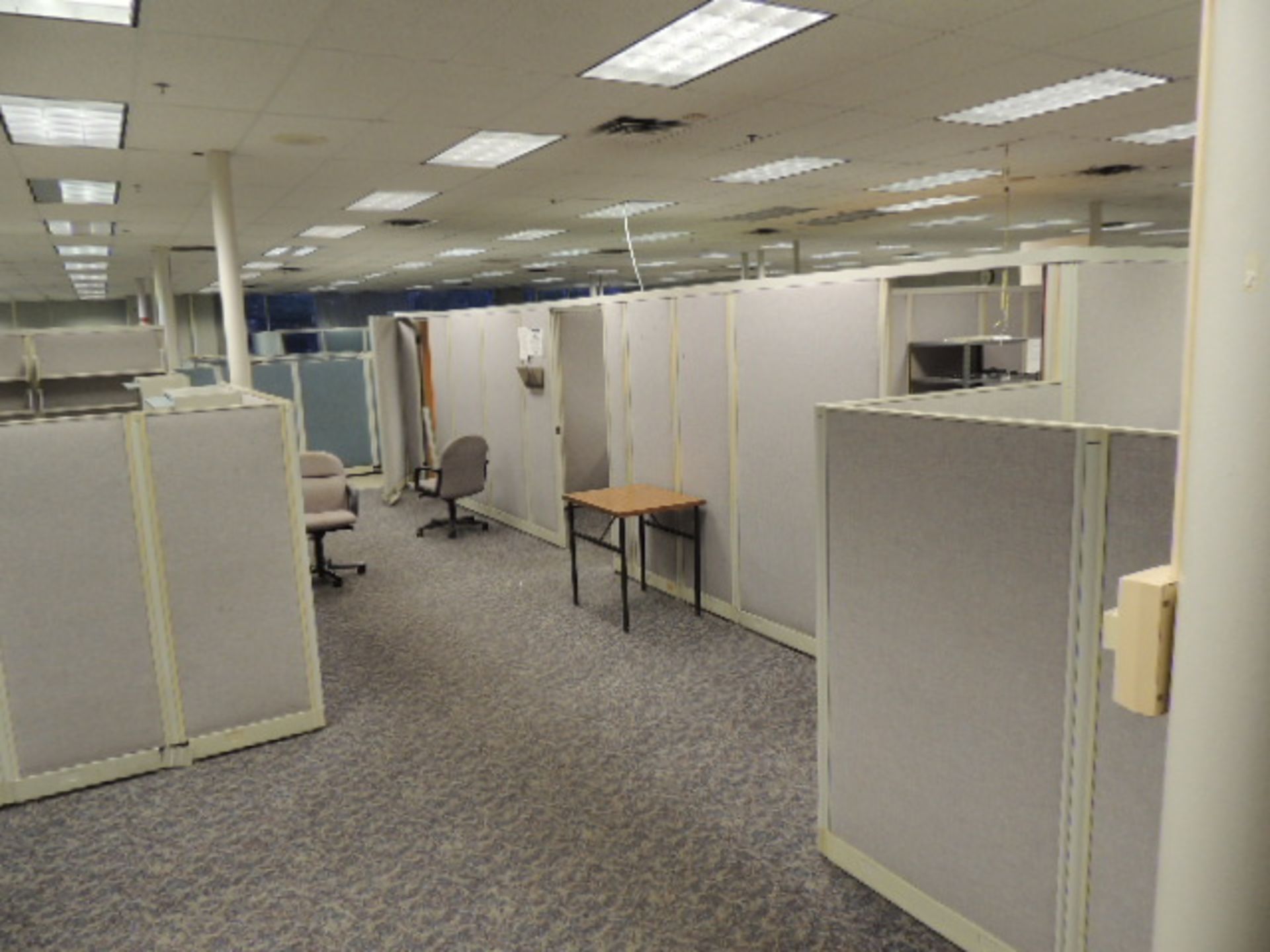 Office Cubicles & Contents. Lot: (8) offices w/ wooden and metal desks, file cabinets and lateral - Image 13 of 47