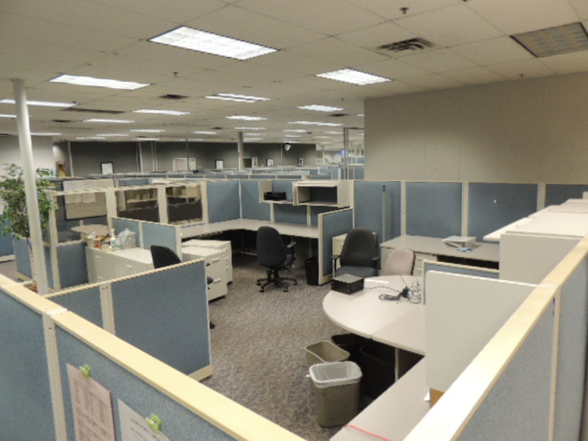 Office Cubicles & Contents. Lot: (3) offices and contents, (4) cubicles 10'x15'x8' with desks and - Image 16 of 25