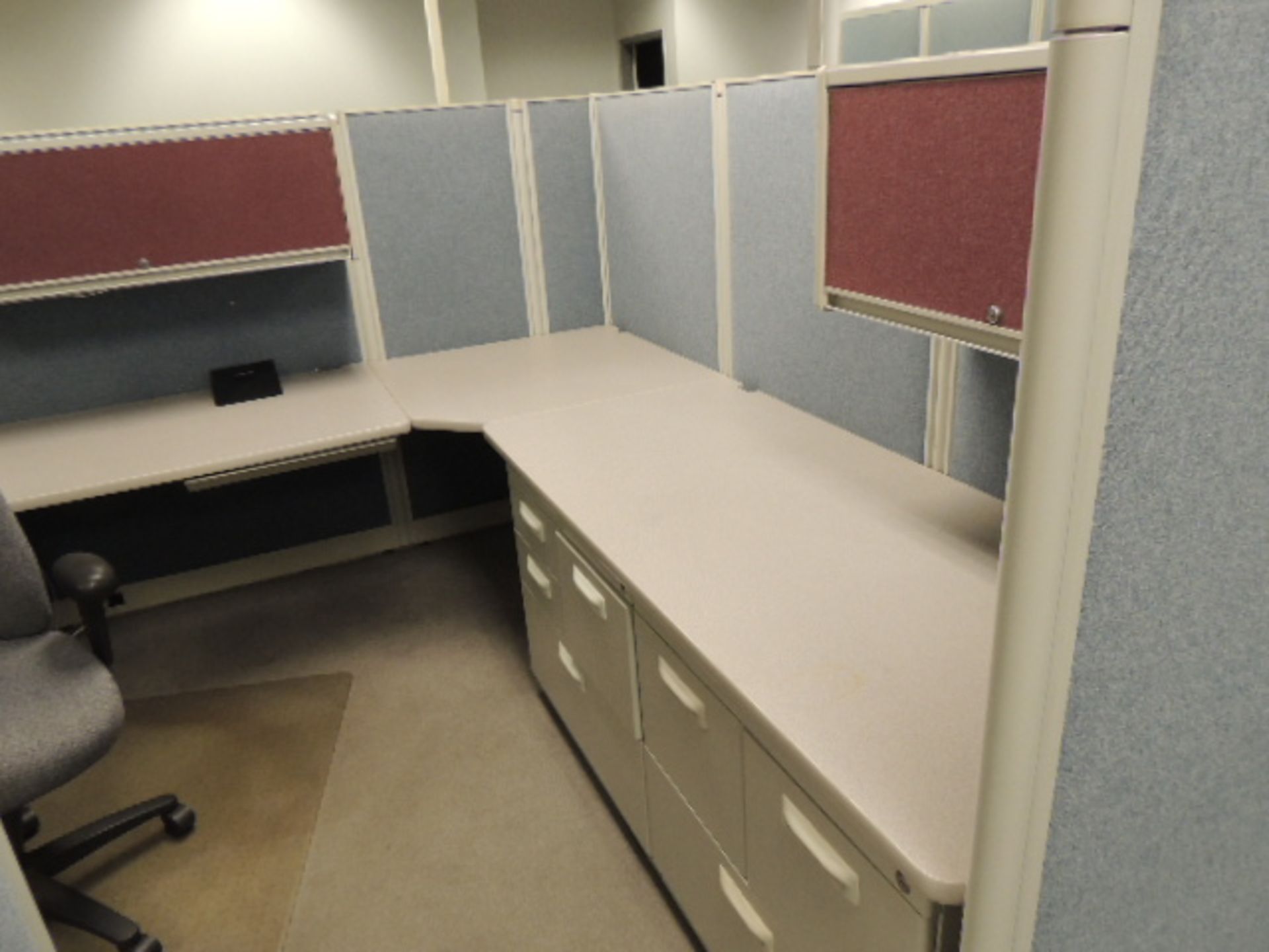 Office Cubicles & Contents. Lot: (3) cubicles 10'x12'x8' with metal desks, file cabinet and - Image 13 of 15