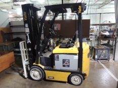 Yale ERC050VGN36TE04 Forklift, 4400lb capacity, 42" forks, 3 stage mast, side shift, electric, w/