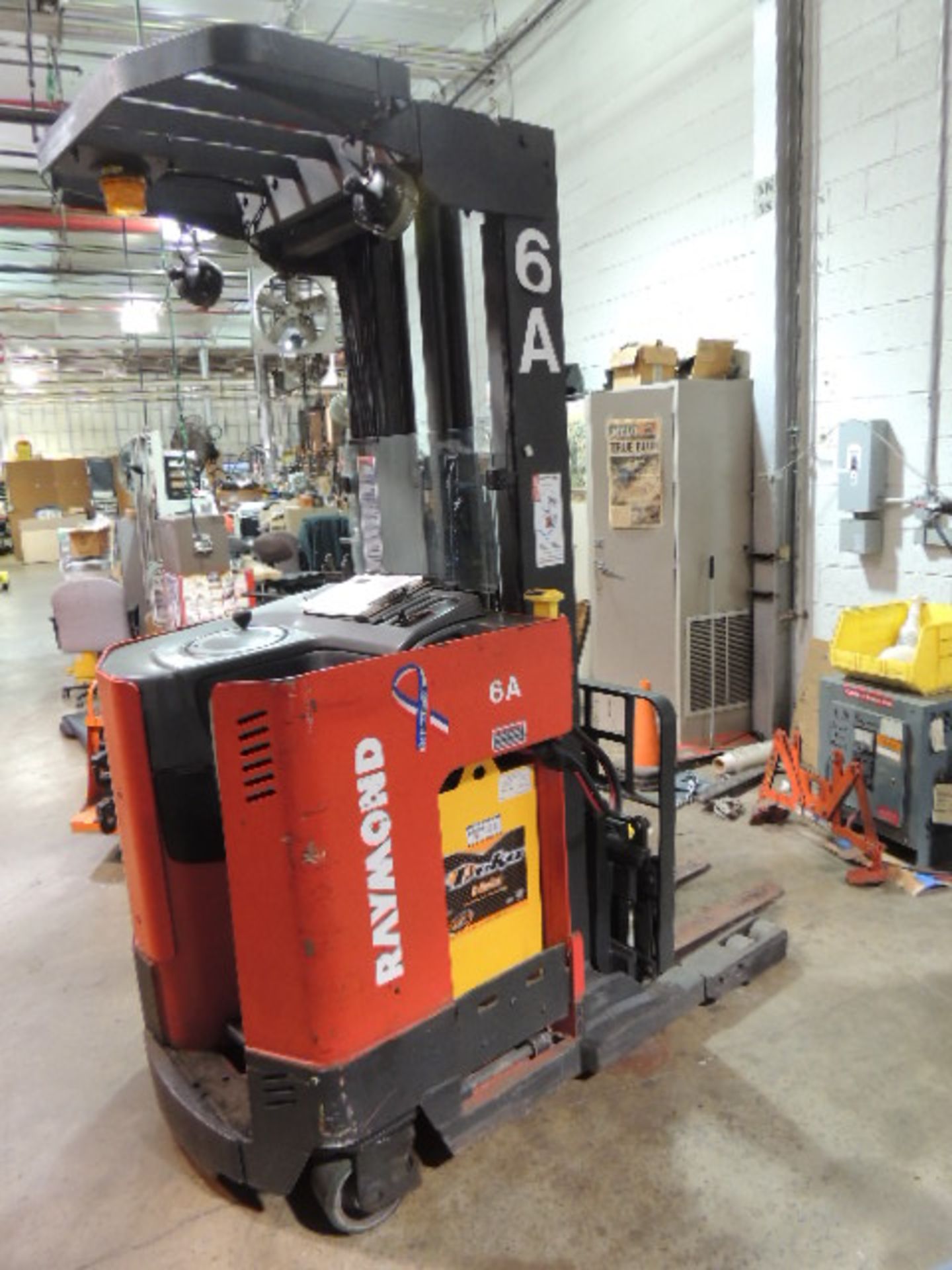 Raymond R3011 Forklift, 3000lb capacity, 36" forks, 2 stage mast, stand up , 24 volt electric w/