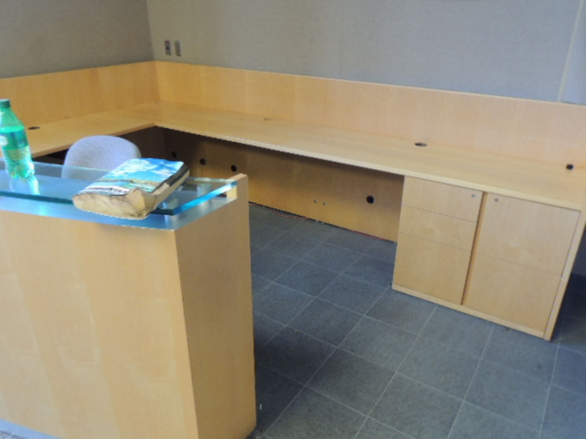 Office Cubicles & Contents. Lot: (8) offices w/ wooden and metal desks, file cabinets and lateral - Image 47 of 47