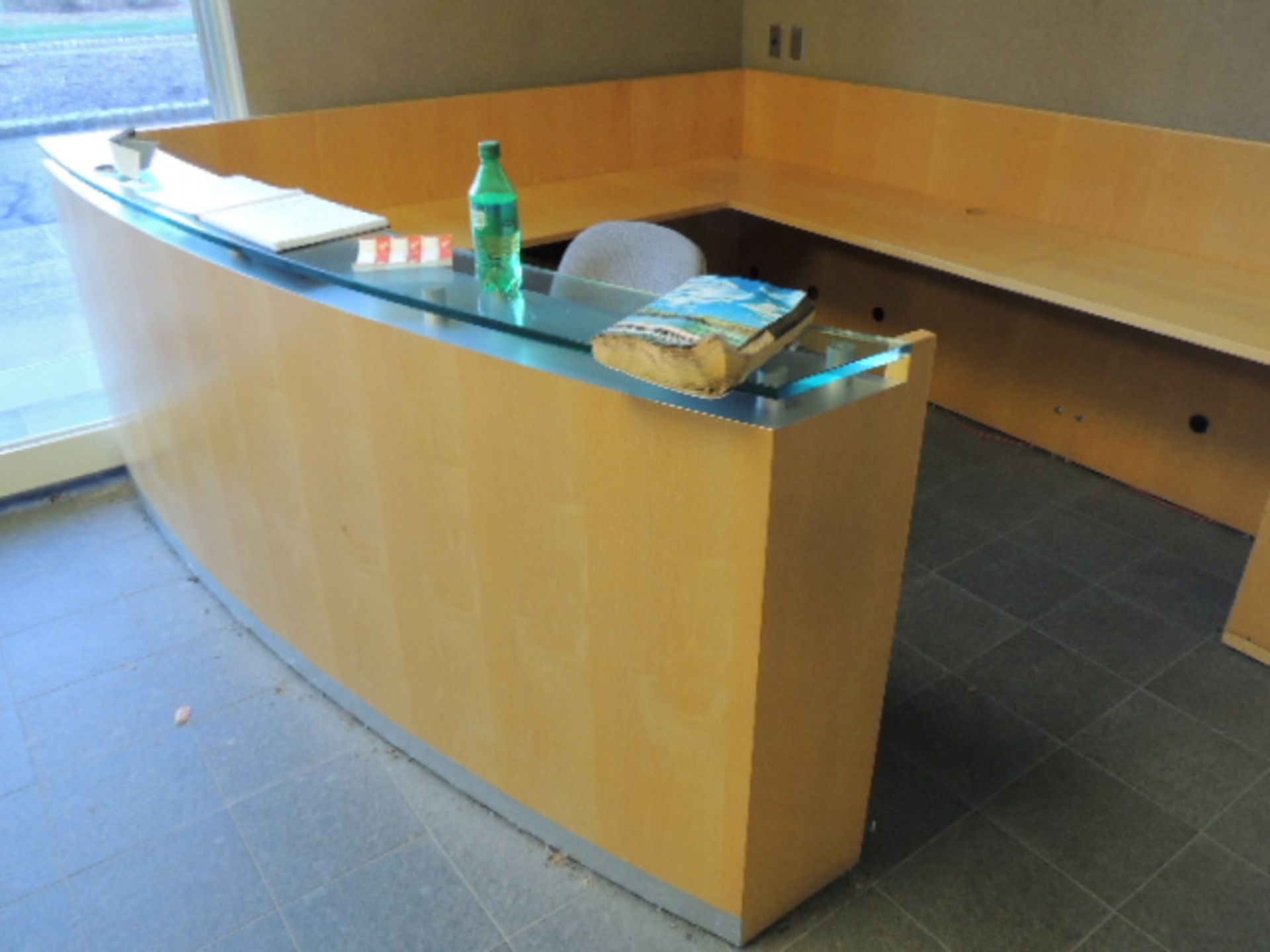 Office Cubicles & Contents. Lot: (8) offices w/ wooden and metal desks, file cabinets and lateral - Image 46 of 47