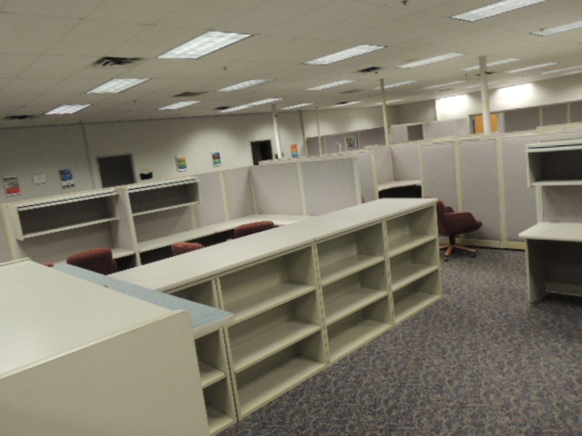 Office Cubicles & Contents. Lot: (8) offices w/ wooden and metal desks, file cabinets and lateral - Image 42 of 47