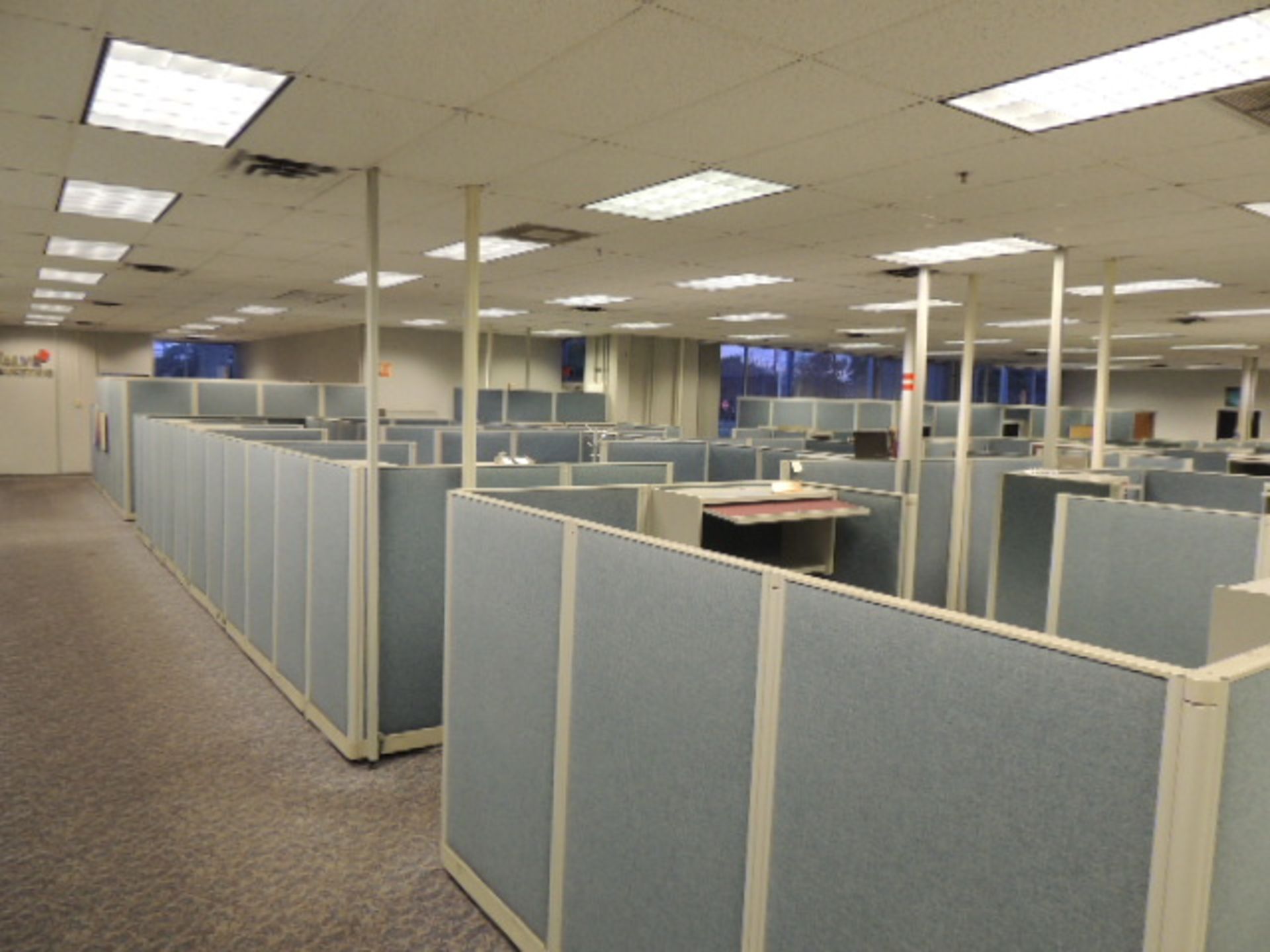 Office Cubicles & Contents. Lot: (8) offices w/ wooden and metal desks, file cabinets and lateral - Image 21 of 47