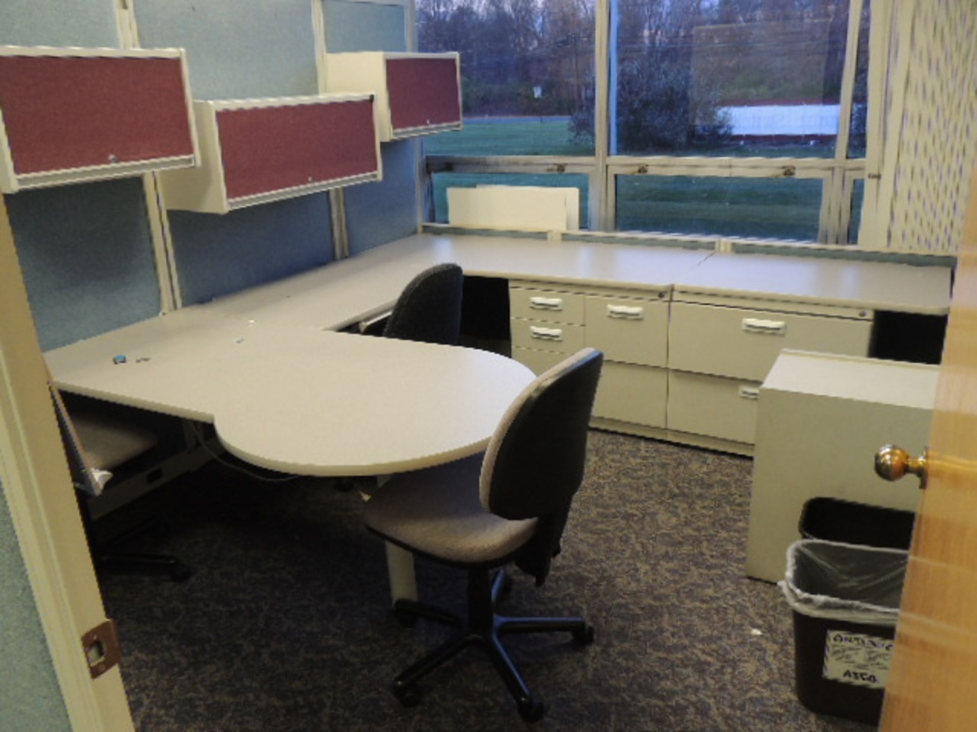 Office Cubicles & Contents. Lot: (8) offices w/ wooden and metal desks, file cabinets and lateral - Image 34 of 47