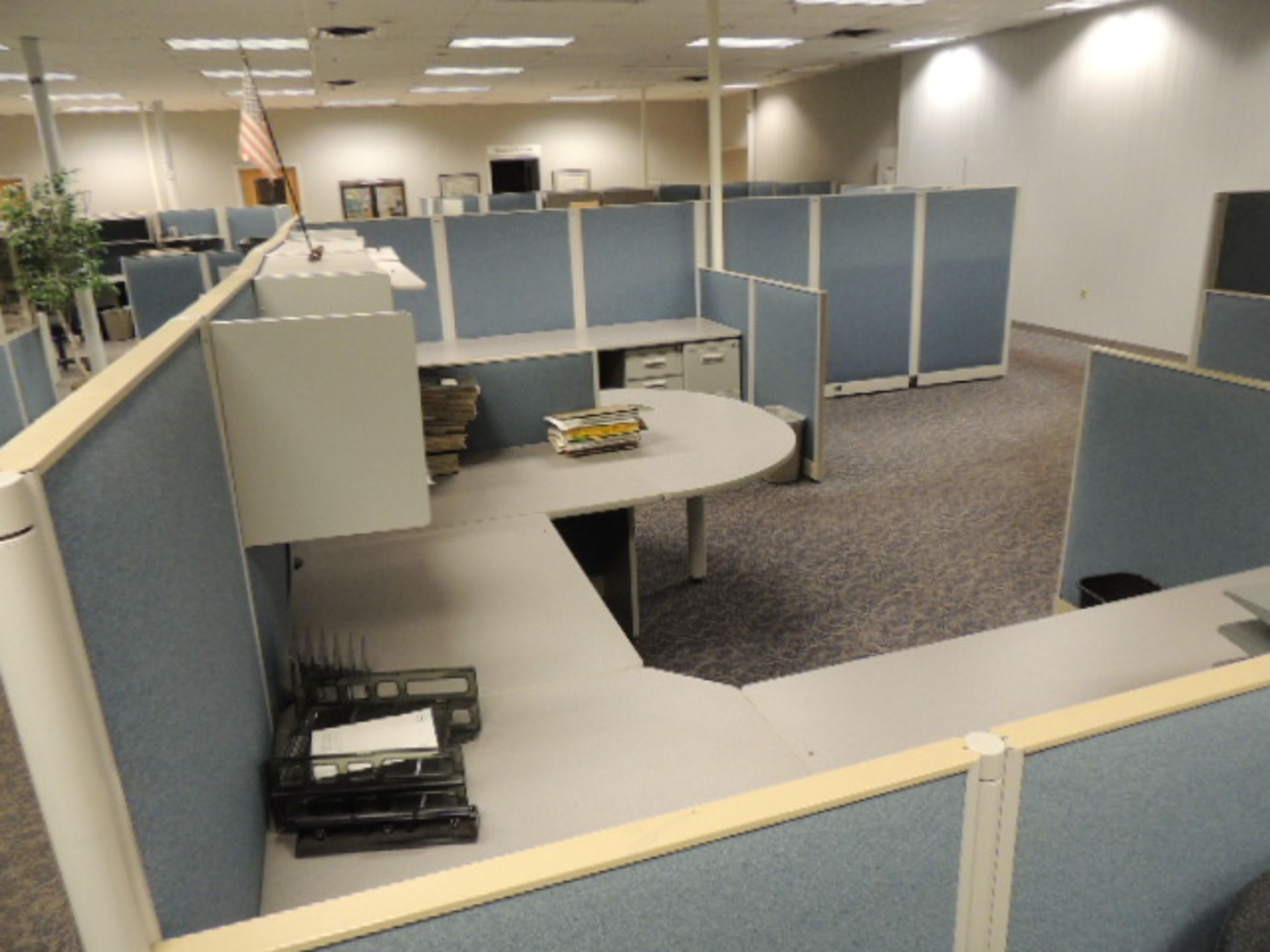 Office Cubicles & Contents. Lot: (3) offices and contents, (4) cubicles 10'x15'x8' with desks and - Image 22 of 25