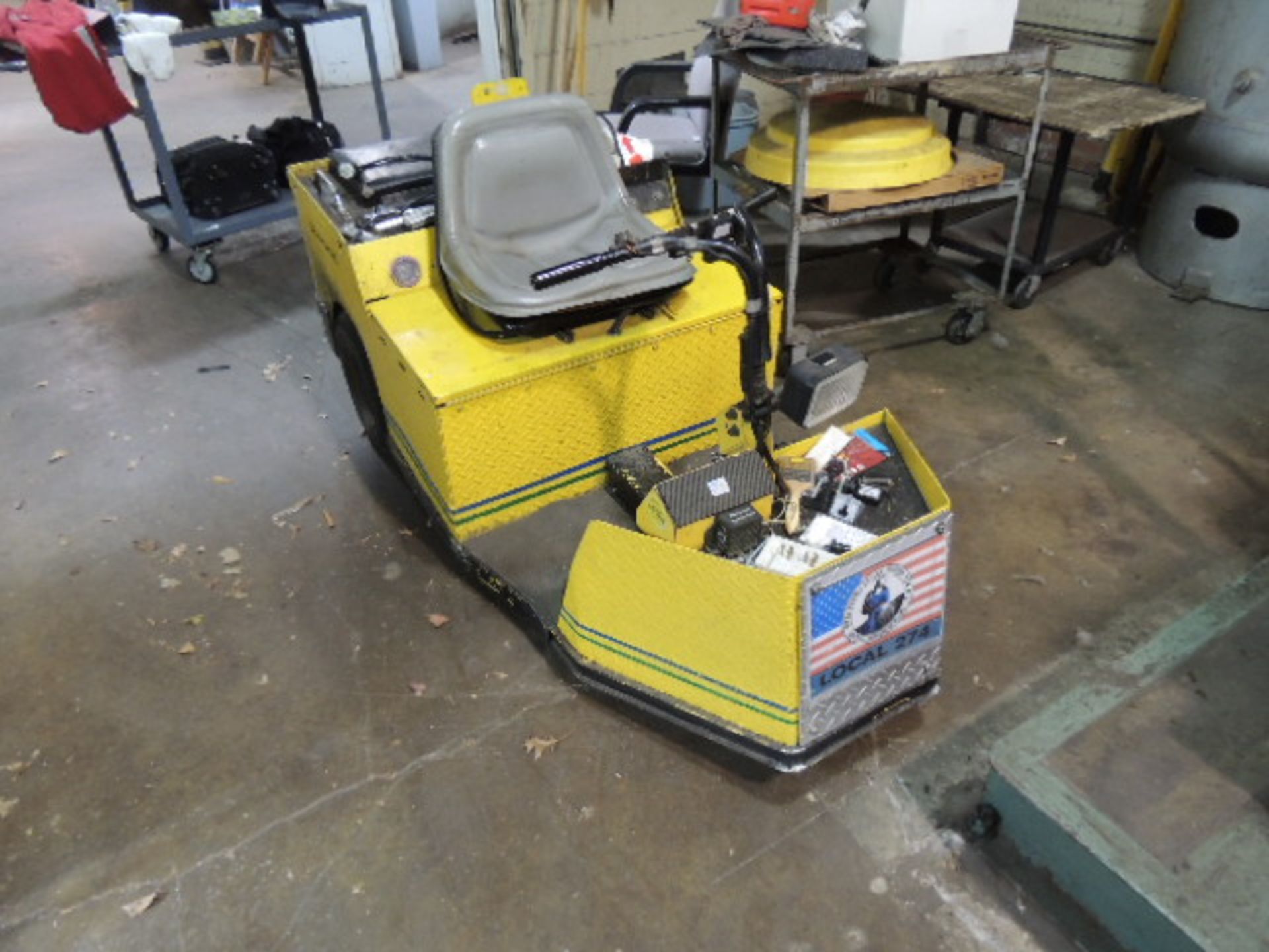 Cushman Electric tug cart, yr. 1999, internal charger. SN# 99000378. HIT# 2192272. East compressor - Image 2 of 8