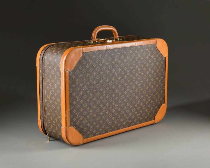 LOUIS VUITTON KOFFER Frankreich, Paris, 20. Jh. Monogramm Canvas, Besatz aus Rindsleder,