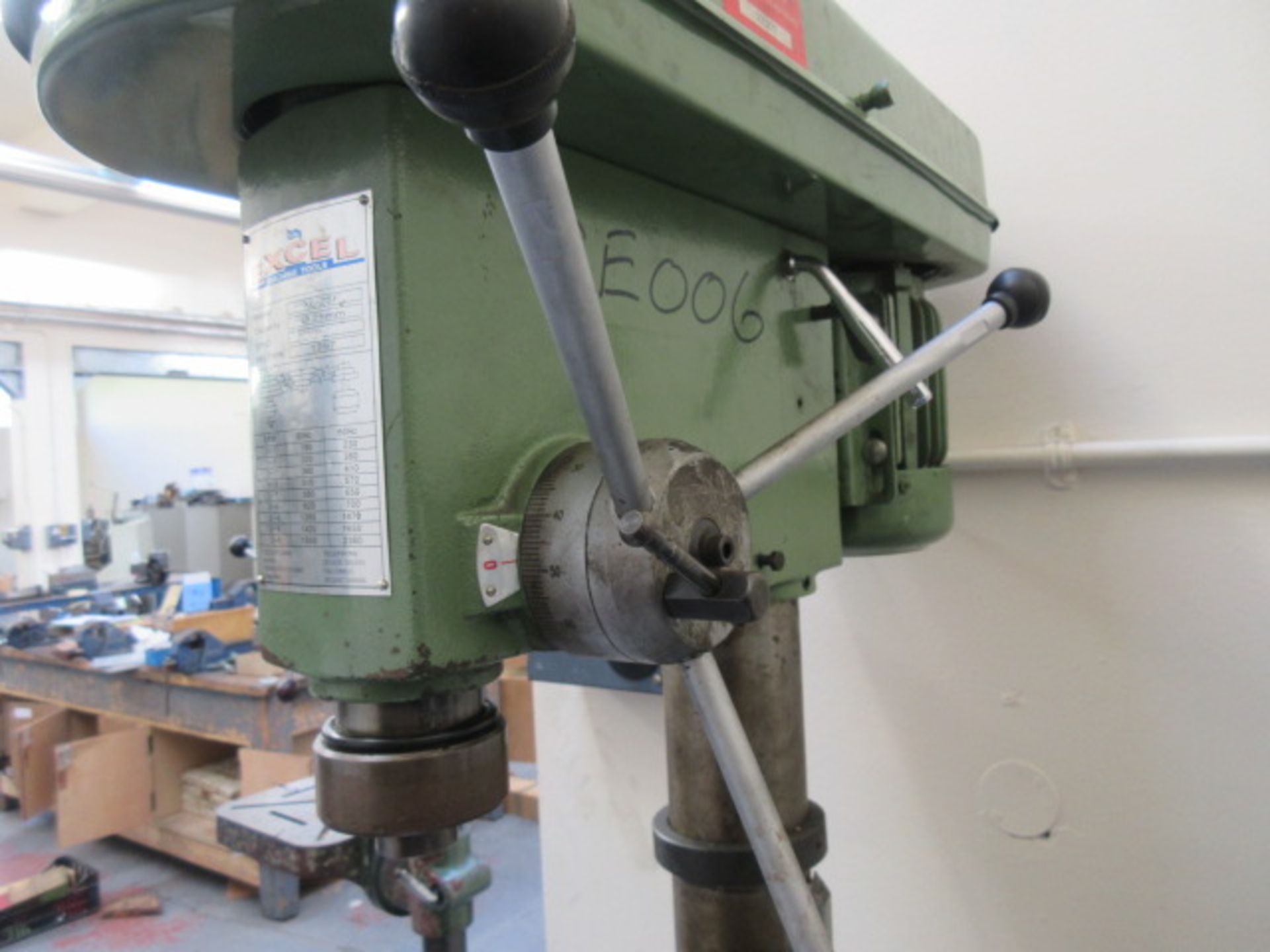 Excel XL-25F 25mm capacity pedestal drill with 12" x 12" table, spindle speeds 9 190 - 1850 rpm, - Image 3 of 4