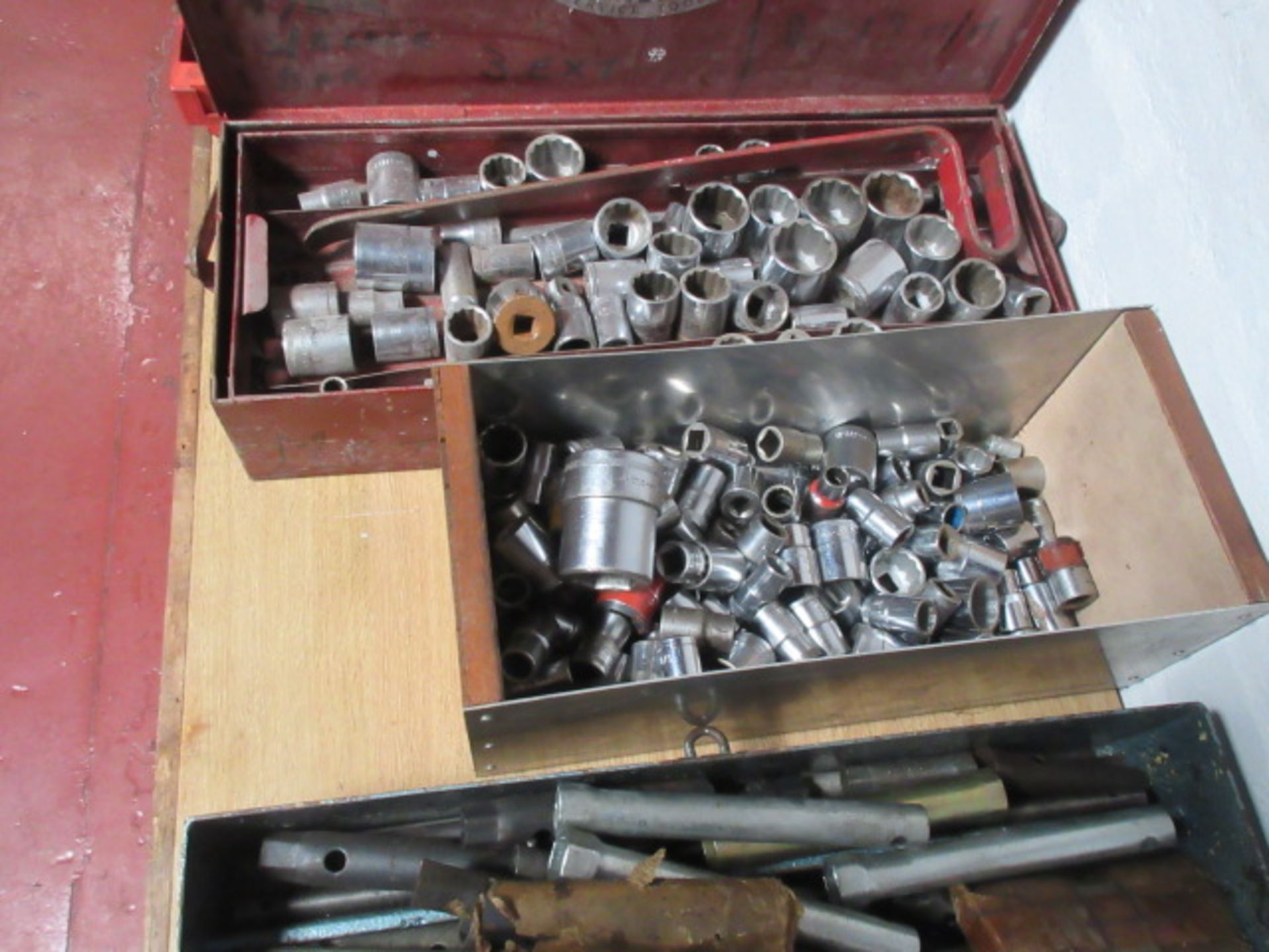 A Qty of assorted sockets & box spanners as lotted. Holehouse Road. Garage workshop.