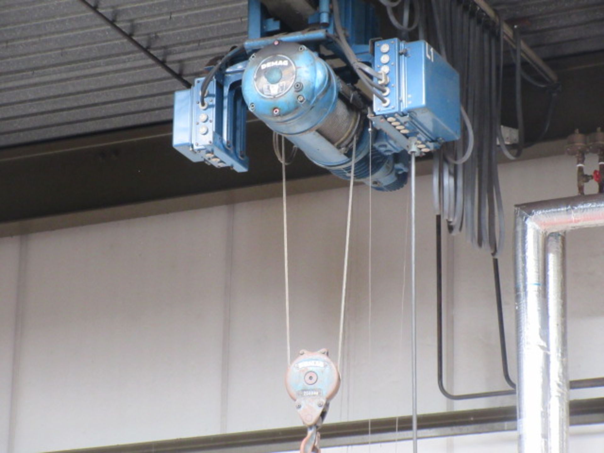 Demag crane hoist 2000kg capacity, under slung wire rope hoist, powered carriage and pendant control