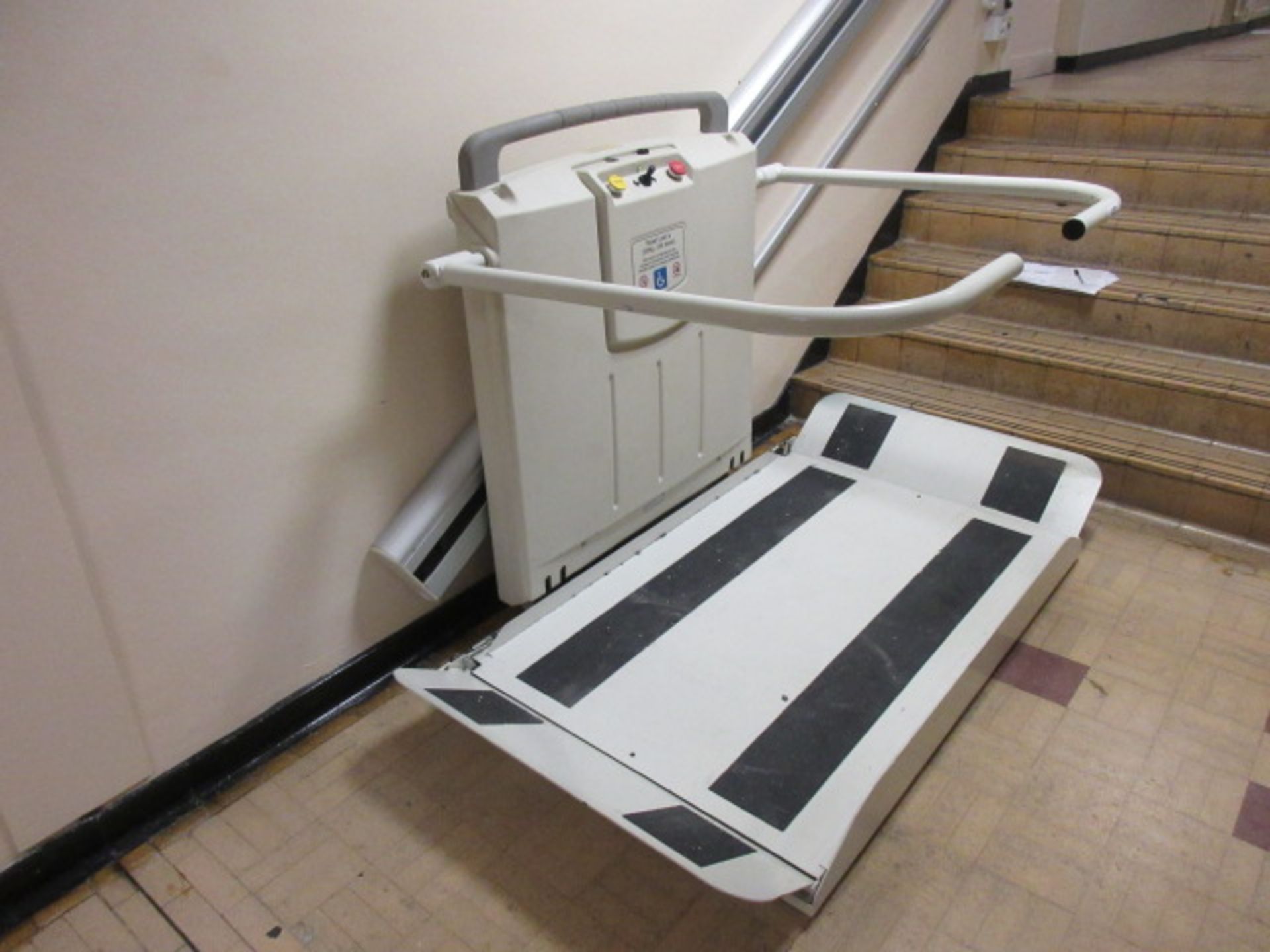 Stannah wheelchair Stair-Rise SX stair lift. Lift height 930mm, rated load 230kg (36 stone), size - Image 2 of 2