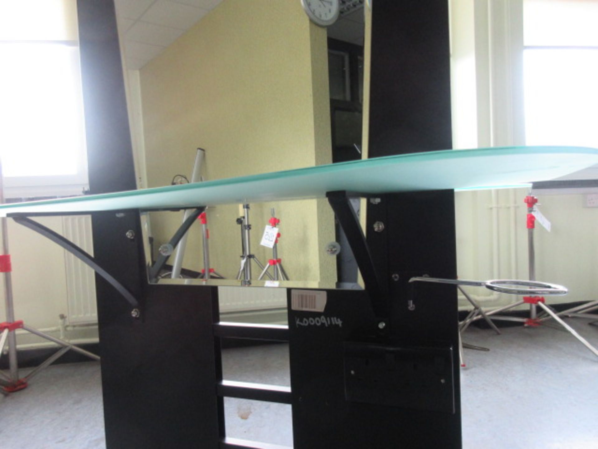 Salon Hair Stylist Double Mirror Frame Stand. Floor standing double sided mirror and glass shelf - Image 3 of 3