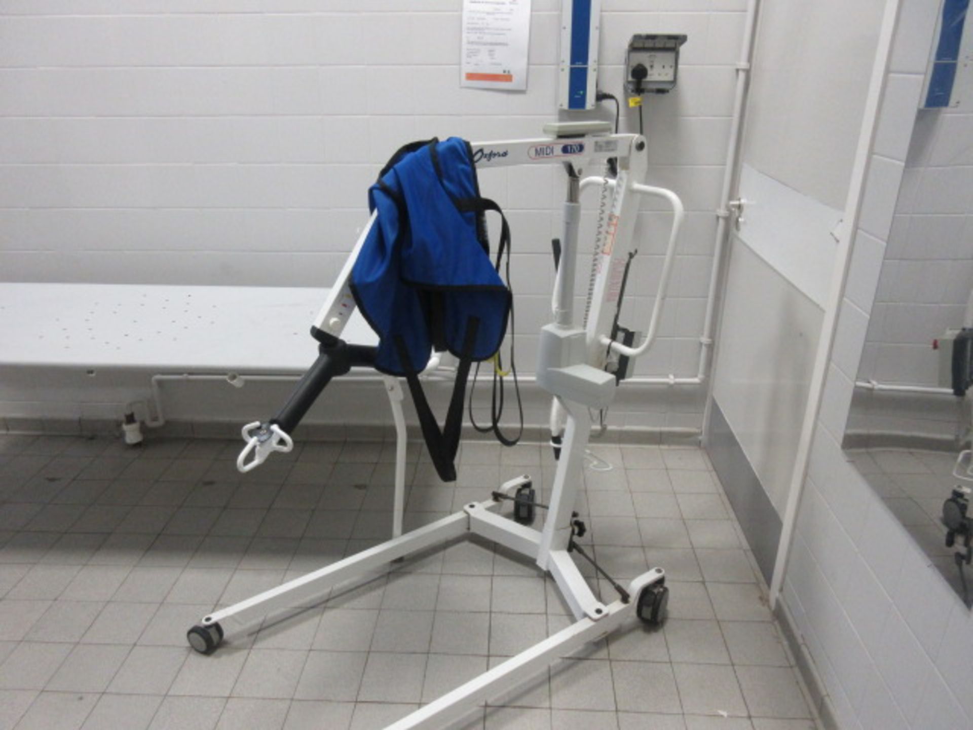 Sunrise Medical Midi 170 Patient Lifting Apparatus. Battery powered lifter with charger point (