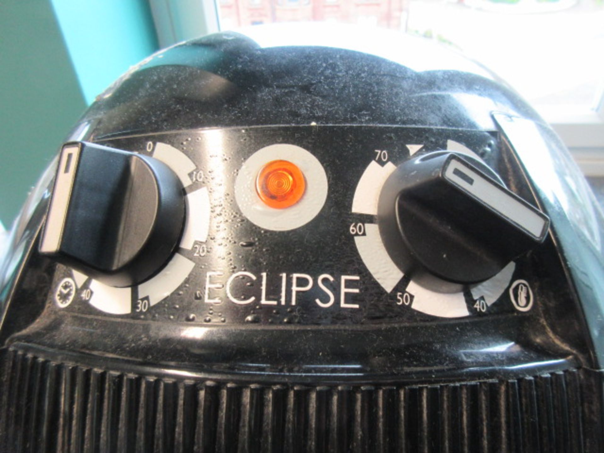 Eclipse Salon Hairdryer. Mounted on mobile frame Holehouse road. Hair Salon G6 4th floor. - Bild 2 aus 4