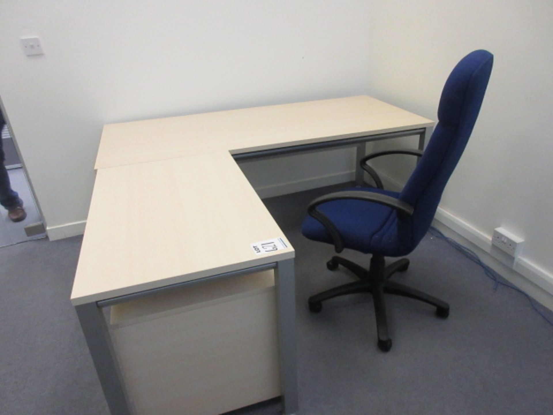 Office Furniture. To comprise desk with side attached desk, main desk size 1800 mm x 800 mm, side