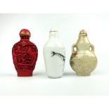 Chinese porcelain scent bottle, decorated with cranes,