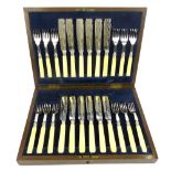 Boxed set of fish eaters for eight place settings, Sheffield 1923,