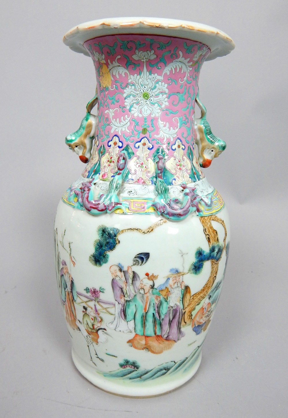 Late 19th / early 20th century Chinese porcelain vase, famille verte, decorated with a continuous