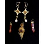 Agate hand pendants, pearl earrings. (4)