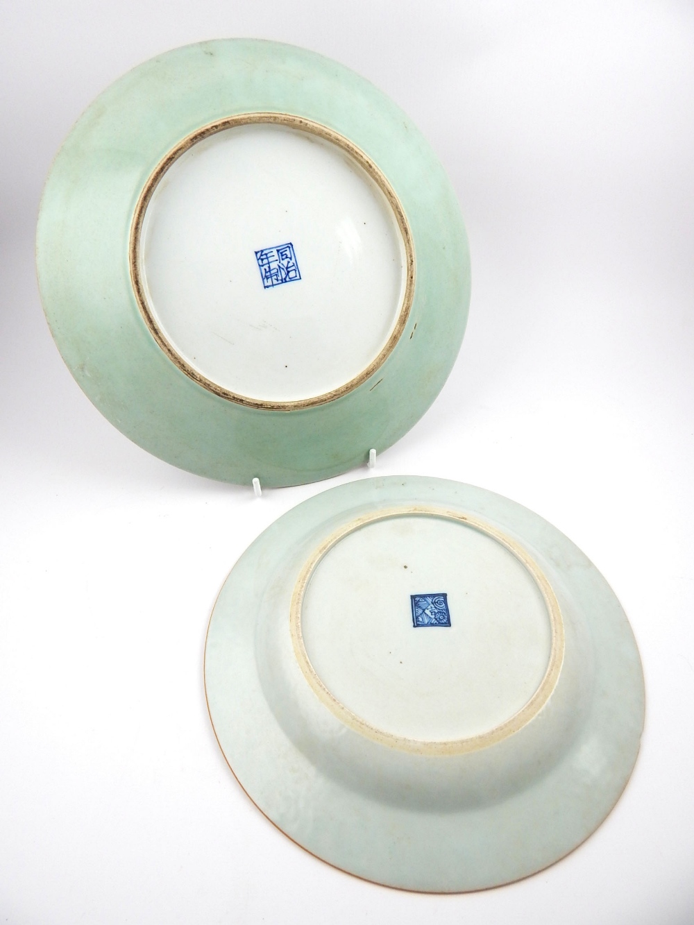 Late 18th / early 20th century blue and white porcelain saucer and a famille verte Chinese porcelain - Bild 2 aus 2