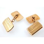 Pair of 9 ct yellow gold chain link cufflinks with engine turned decoration. 9.7 g