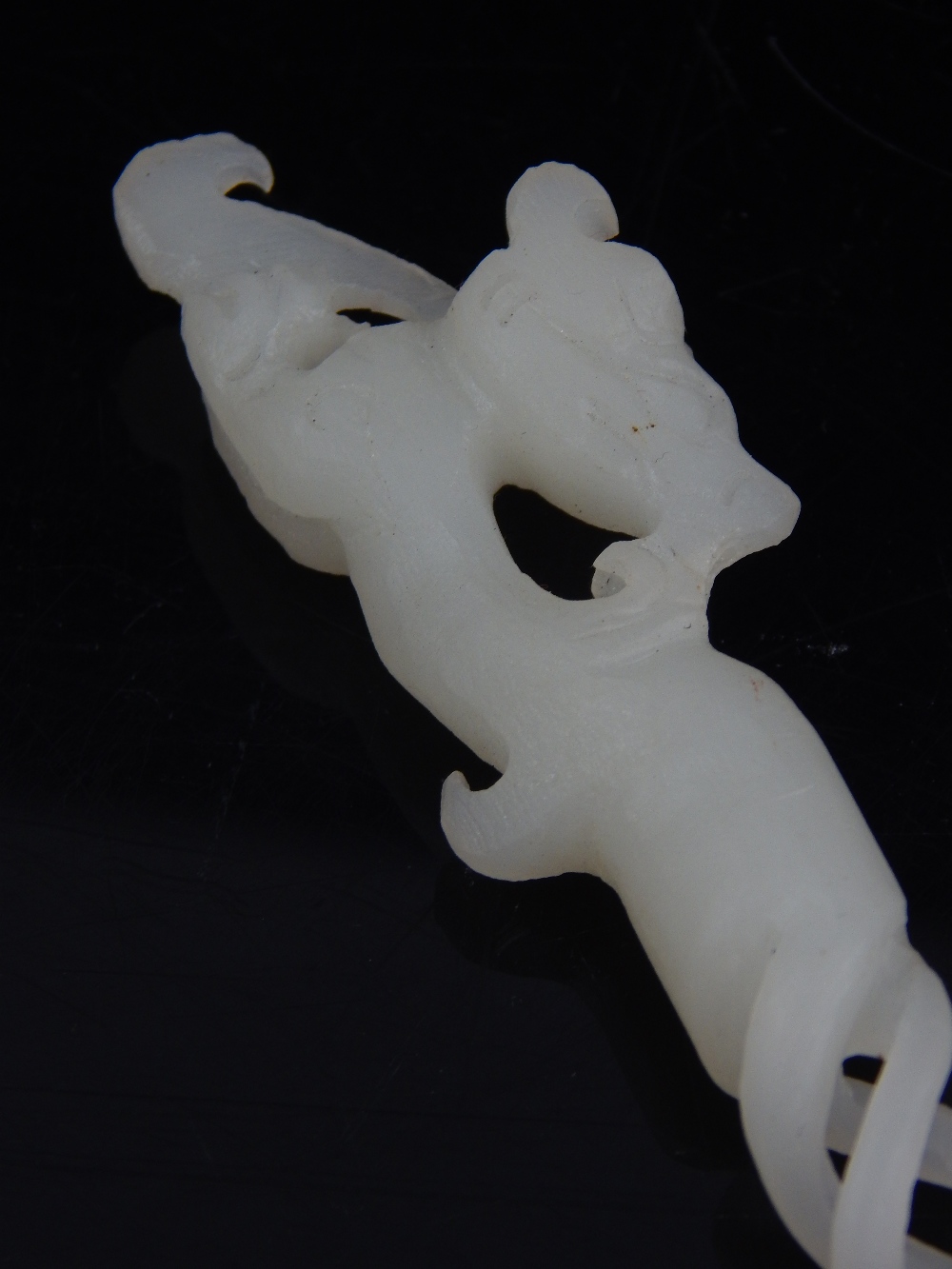 Chinese white jade hairpin, dragon finial triple open twist stem, 23cm l. - Image 3 of 3