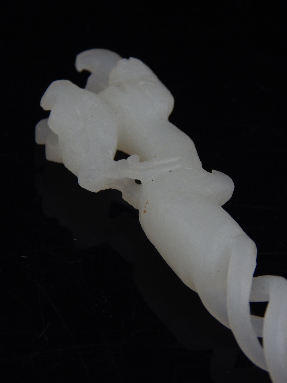 Chinese white jade hairpin, dragon finial triple open twist stem, 23cm l. - Image 2 of 3