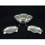 George V silver quatrefoil shaped bobbon dish with pierced decoration, Birmingham 1910 and a pair of