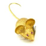 ROSSI An Italian novelty mouse brooch in 15ct yellow gold with ruby eyes,