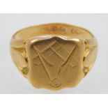 18ct gold signet ring, the matrix marked with masonic symbols, 6.3g