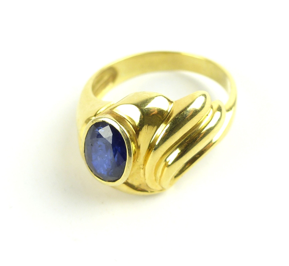 14ct yellow gold sapphire contemporary set ring. - Image 3 of 4