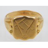 18ct gold signet ring, the matrix marked with masonic symbols, size O/P, 6.3g.