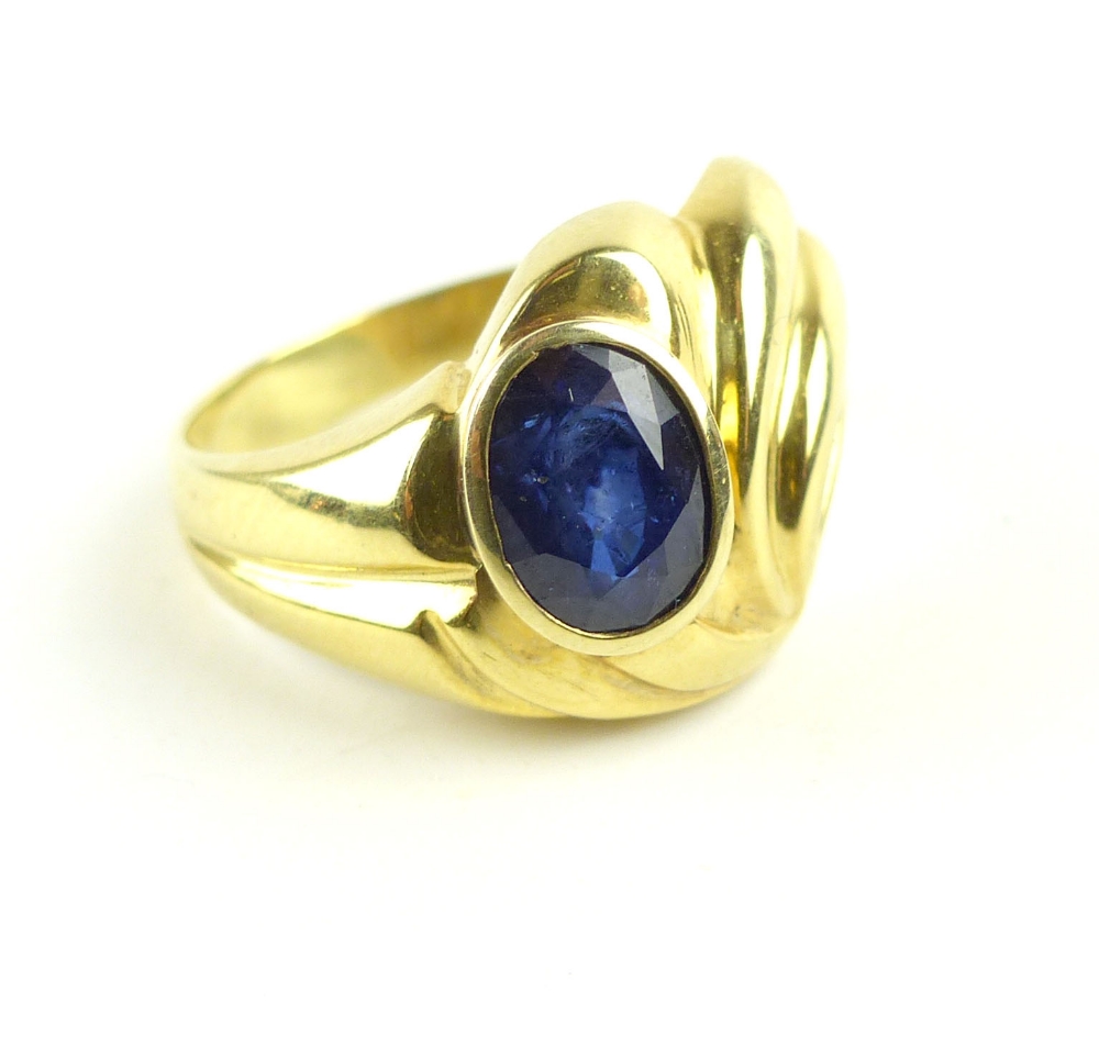 14ct yellow gold sapphire contemporary set ring. - Image 2 of 4