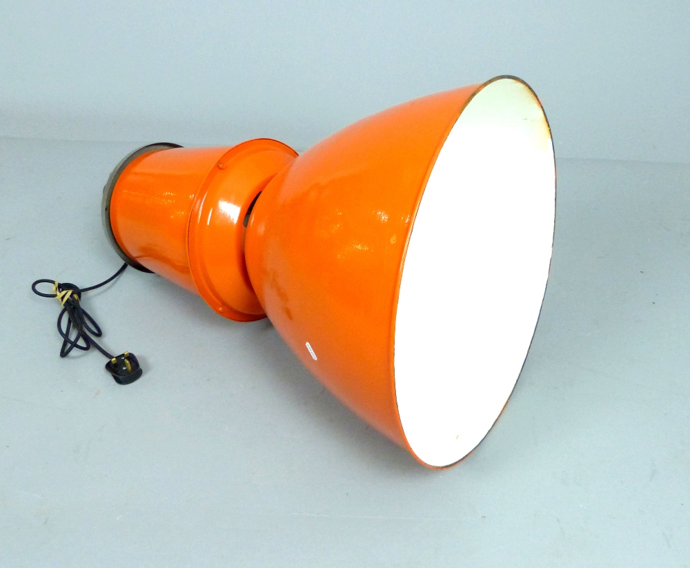 Large industrial lamp, plaque for EFC, orange powder coat finish, approx. 95 x 63cm dia. - Image 3 of 6