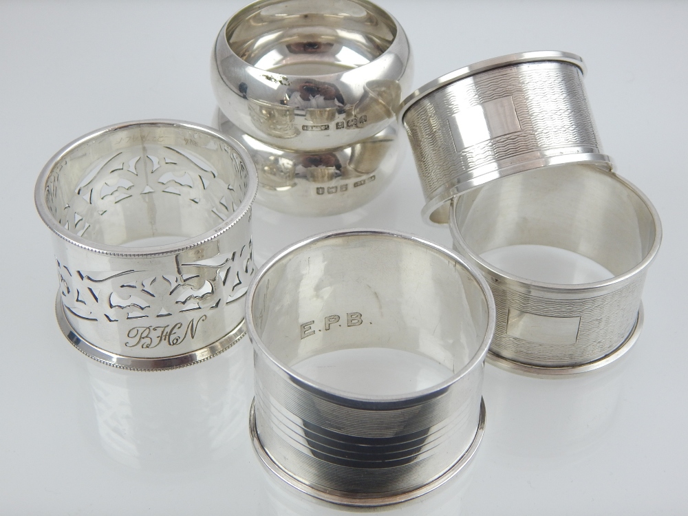 Eight cased silver napkin rings, George V and later, includes three pairs, - Image 5 of 6