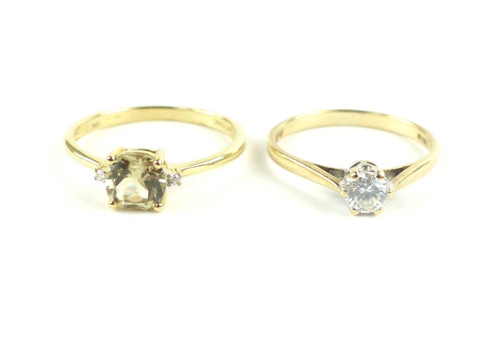 18ct yellow gold diamond solitaire ring the collet set stone approx 0.