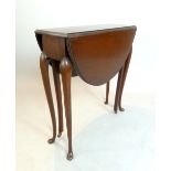 late 19th c Sutherland table, mahogany tapering legs, pad feet, 88 cm dia.