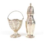 Elkington & Co silver sugar shaker, octagonal body, 19cm h, Birmingham 1939, and a pierced Regency