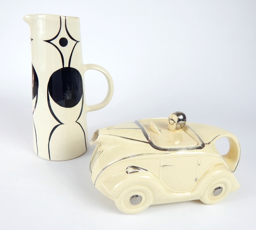 Italian blue and white tureen and stand, Sadler Art Deco racing car tea pot, Terry Frost jug and a - Image 6 of 7