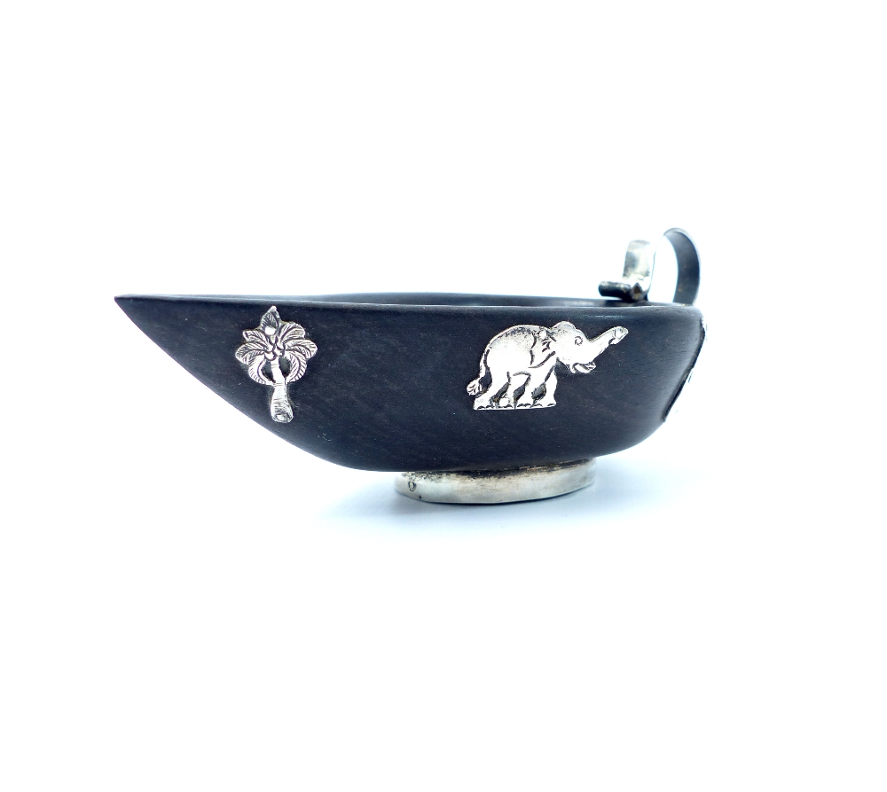 Indian silver & ebony sauce boat with silver handle & base decorated with silver elephants - Image 2 of 2
