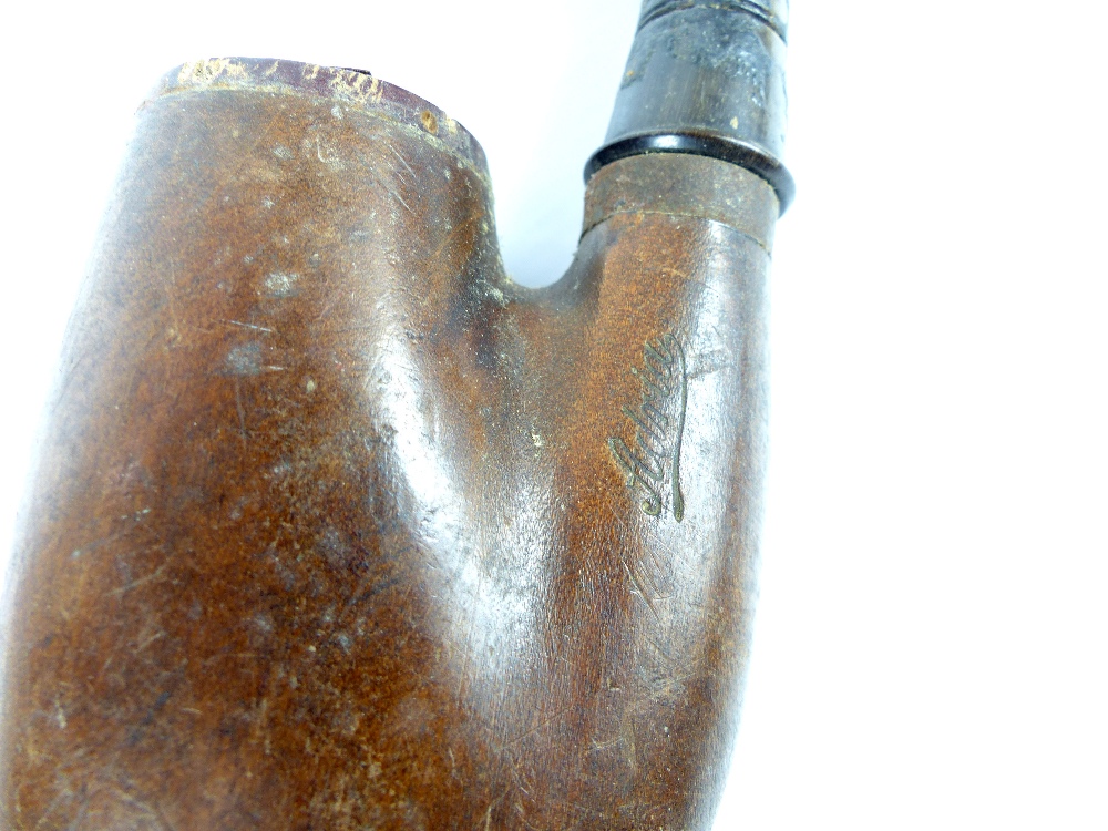 Collection of five pipes comprising long-stem Old Vic, two with flexible mouth-pieces and two clay - Image 5 of 5