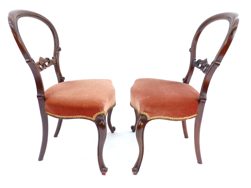 Set of six Victorian walnut balloonback chairs, scroll back rest, cabriole legs. (6) - Image 2 of 2