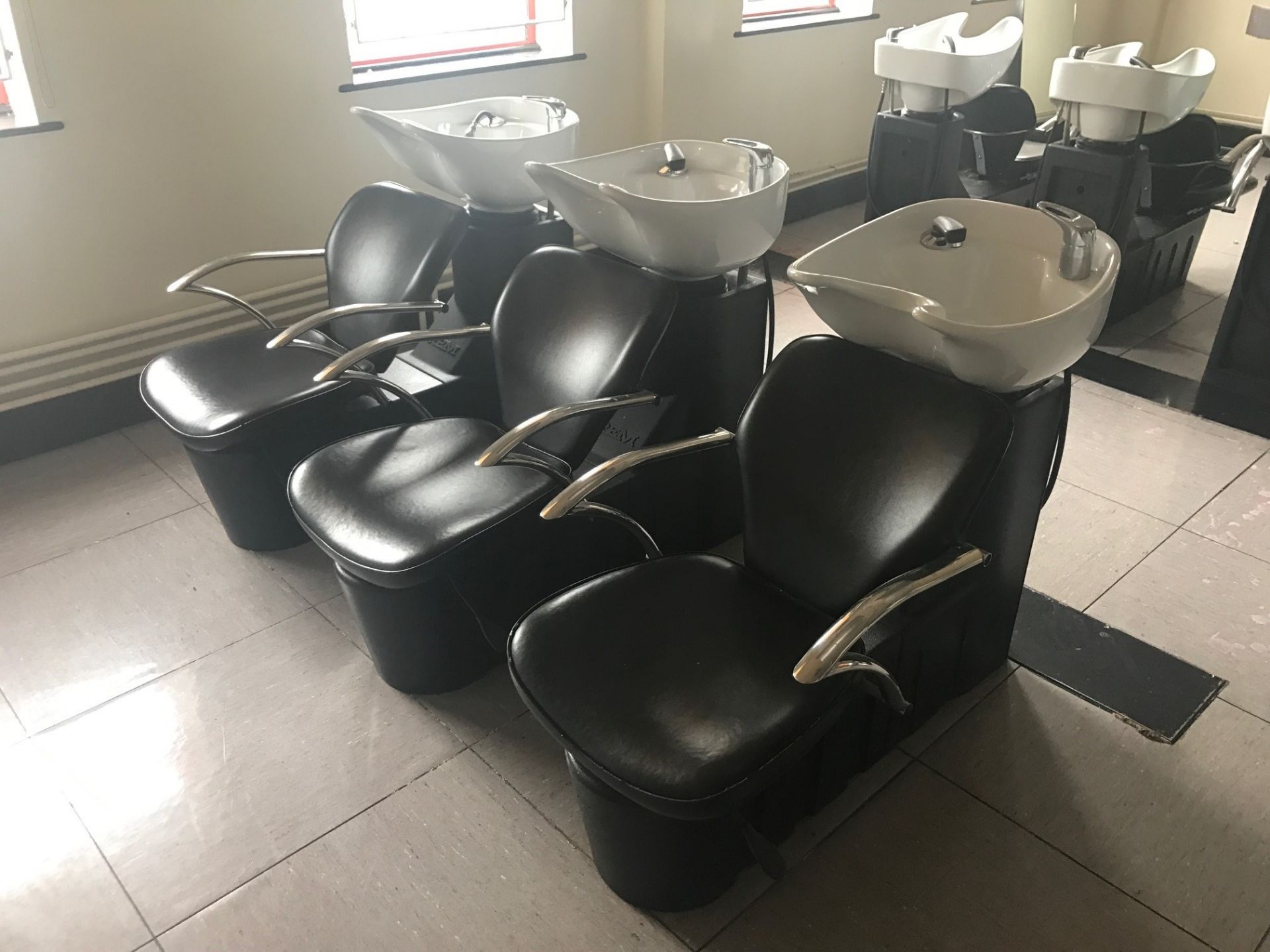 REM Salon Backwash and Chair Unit - Image 2 of 2