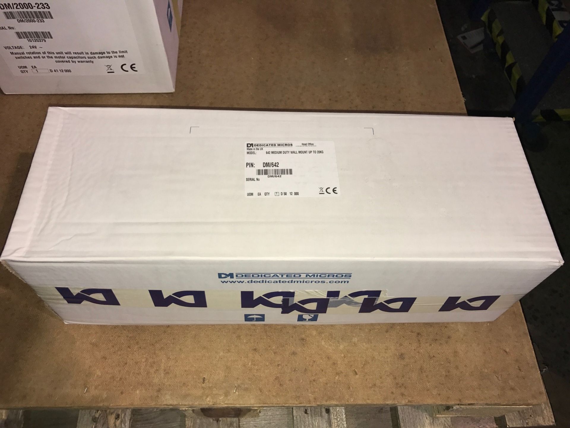 1 x Dedicated Micros DM/642 Medium Duty Wall Mount (Brand New & Boxed) - Image 3 of 3