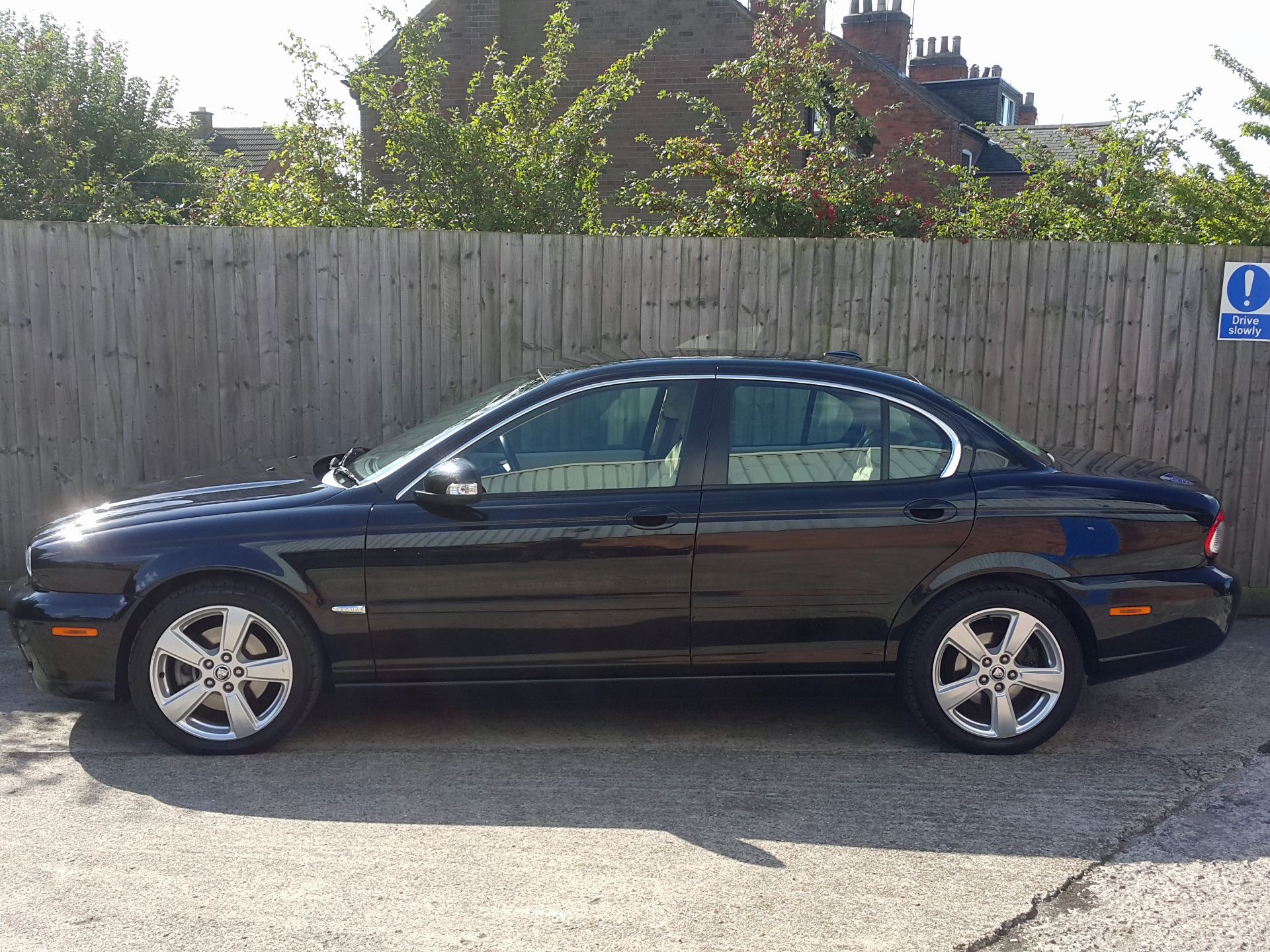 Jaguar X Type SE - Saloon, Automatic, Diesel, 85000 Miles, MOT'd Until May 2018 - Buyers Premium 7% - Image 4 of 19