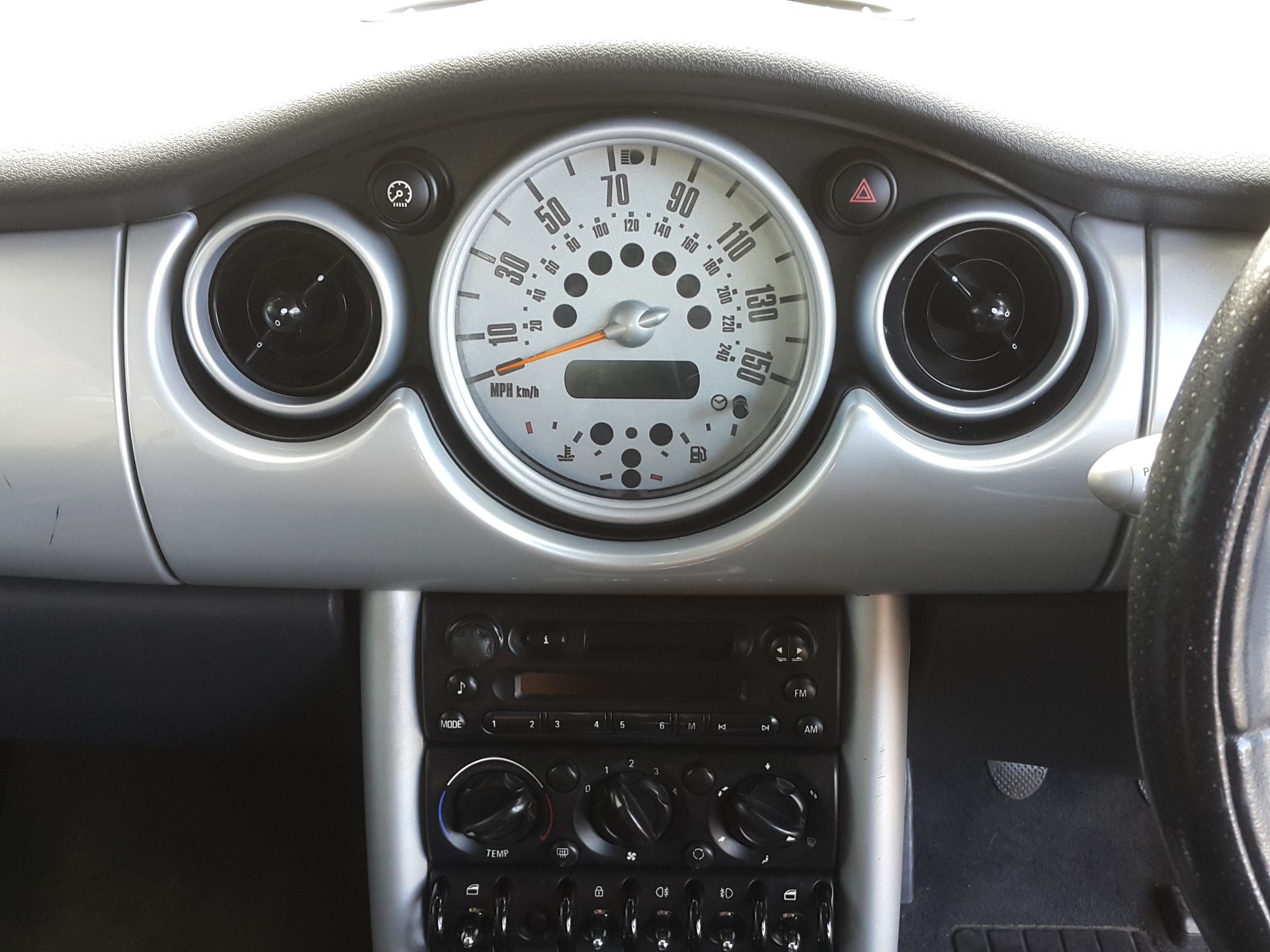 Mini One - Hatchback, Manual, Petrol, 92000 Miles, MOT'd Until October 2017 - BP 7% / NO VAT - Image 11 of 17