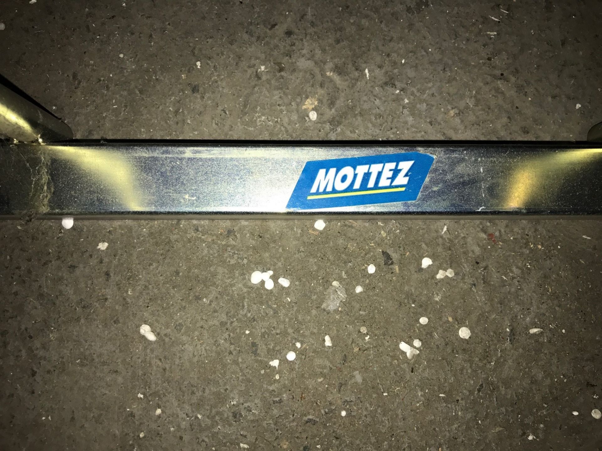 Mottez 5 Bike Floor Stand - RRP £80.99 - Image 3 of 3